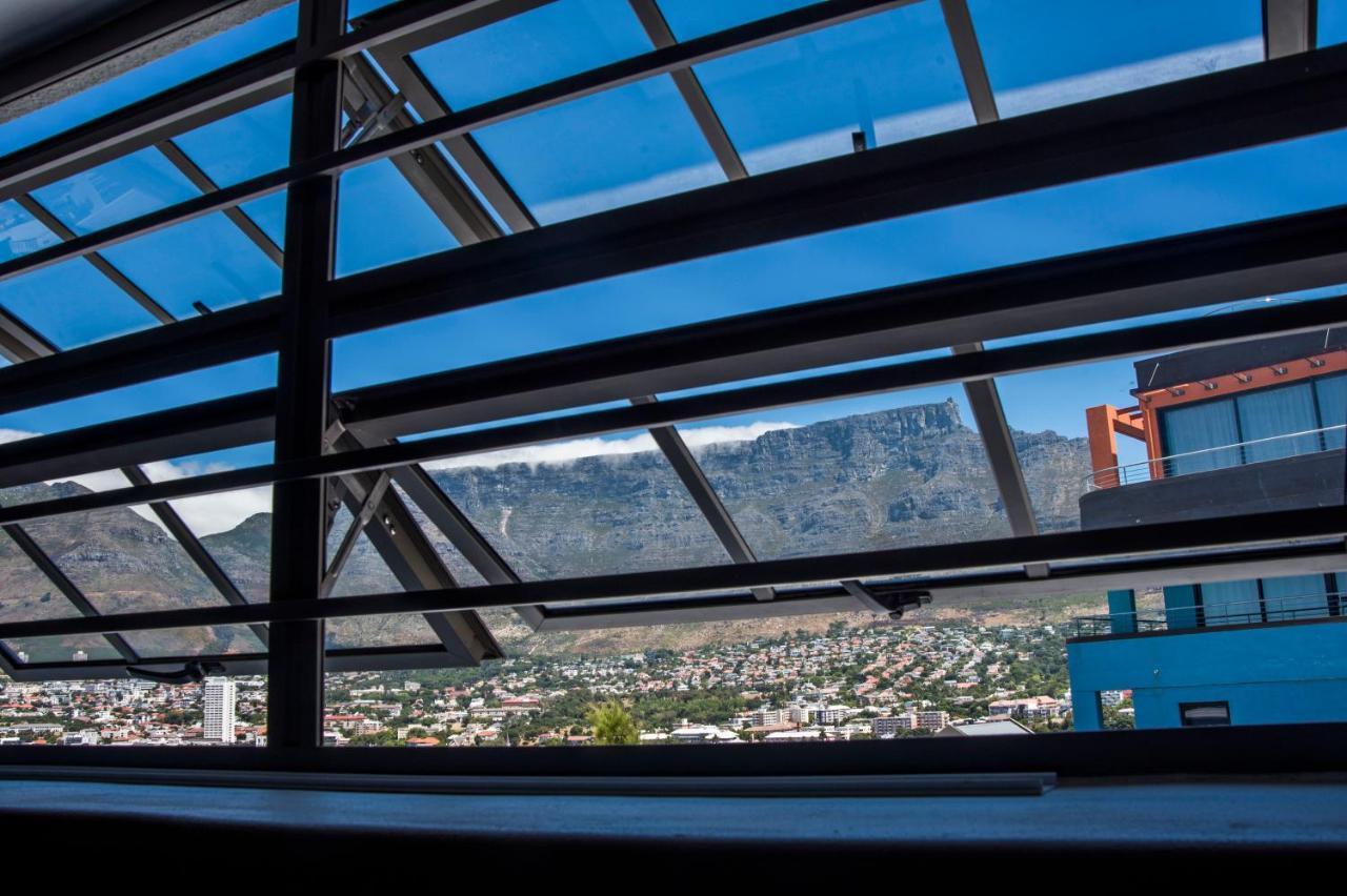 Table Mountain Inn เคปทาวน์ ภายนอก รูปภาพ