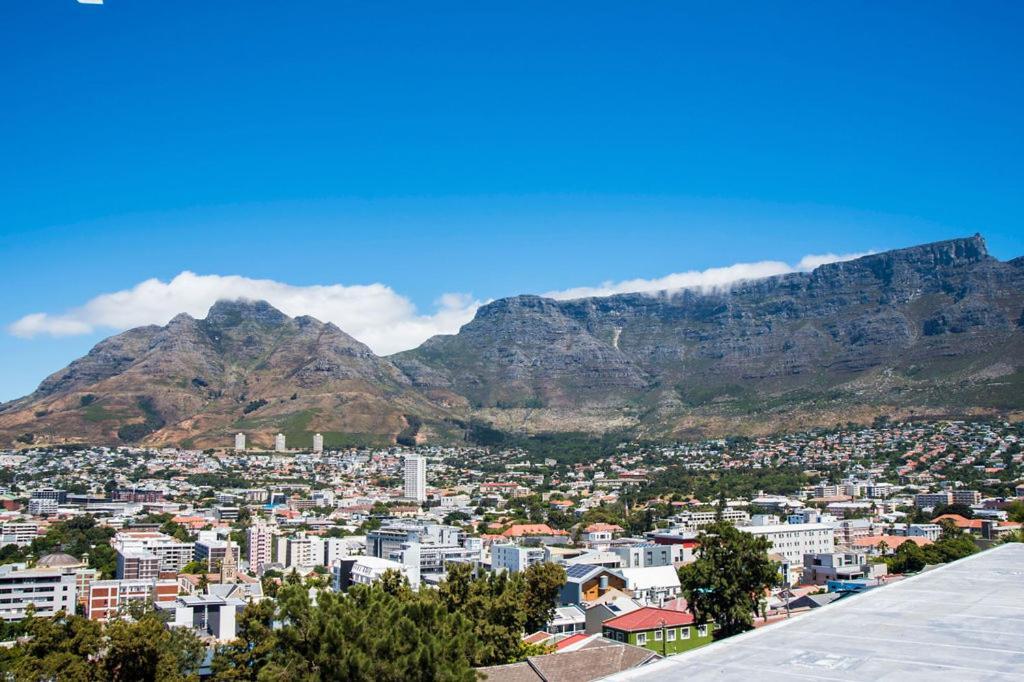 Table Mountain Inn เคปทาวน์ ภายนอก รูปภาพ