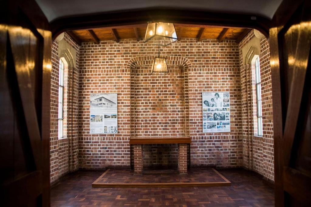 Table Mountain Inn เคปทาวน์ ภายนอก รูปภาพ